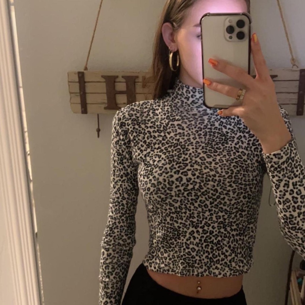 Brandy Melville cheetah print turtle neck